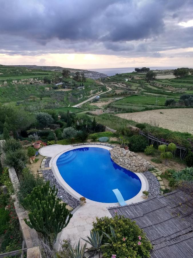 Dar Ta' Xmun - Idyllic Farmhouse With Pool, Garden, Seaview & Sunset San Lawrenz Exterior photo